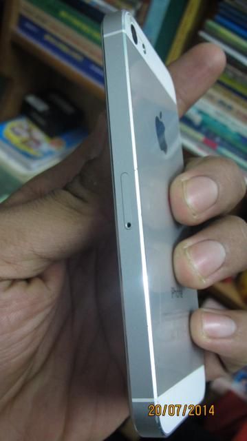 Cần Bán Iphone 5 QT Trắng Đang Sử Dụng còn rất đẹp cho anh em nào xài. - 1